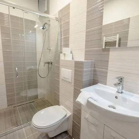 At Fantastic Location With Ac * Budapešť